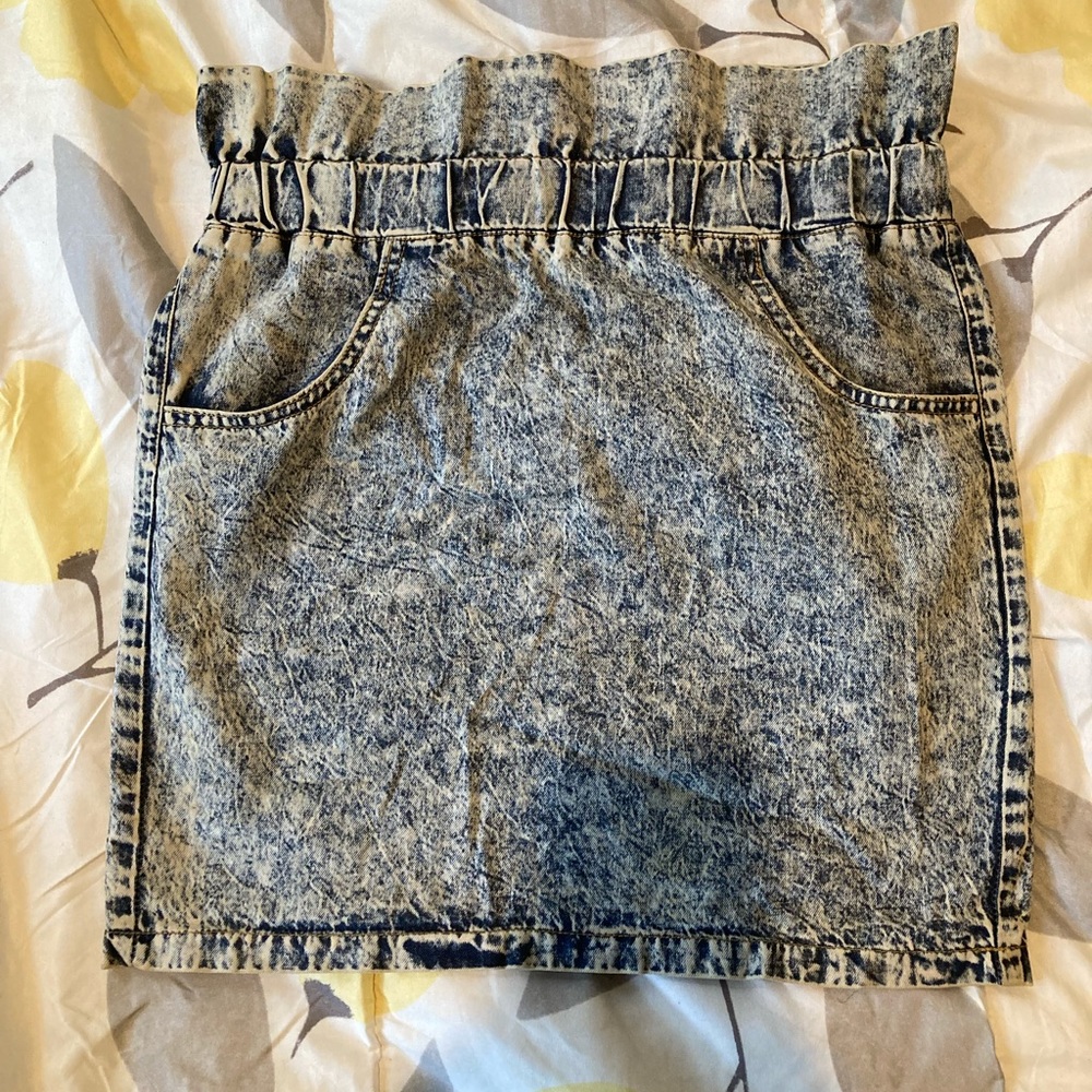 Jean mini skirt with ruffle waist